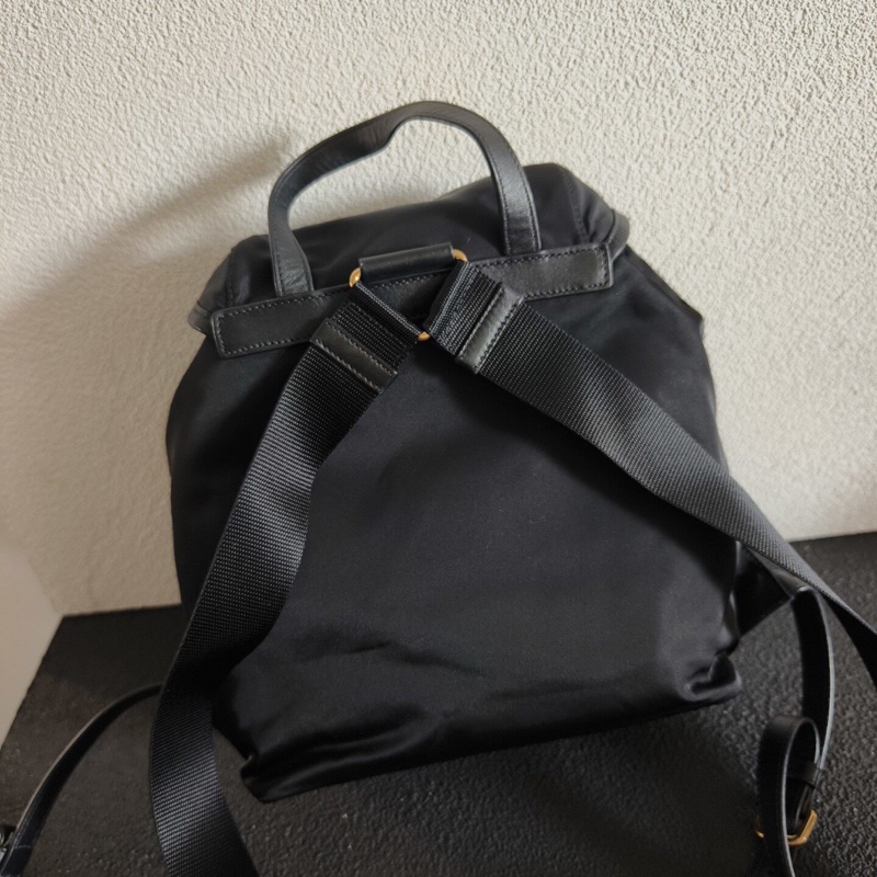Prada 黑色尼龍降落傘黑金雙肩包-4