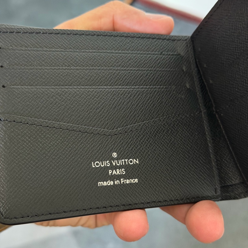 Lv黑色老花對開短夾 芯片款-6