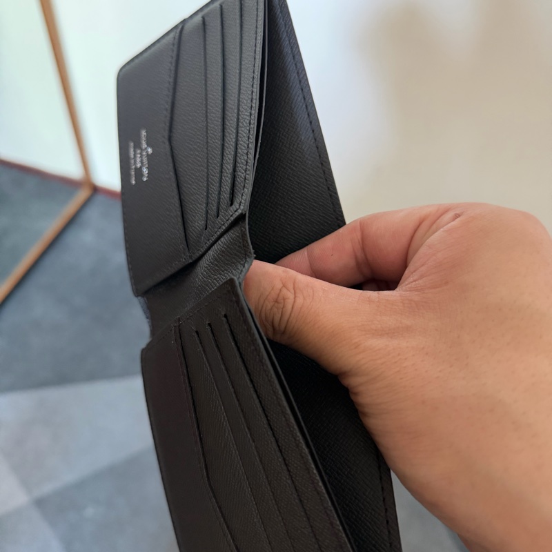 Lv黑色老花對開短夾 芯片款-7