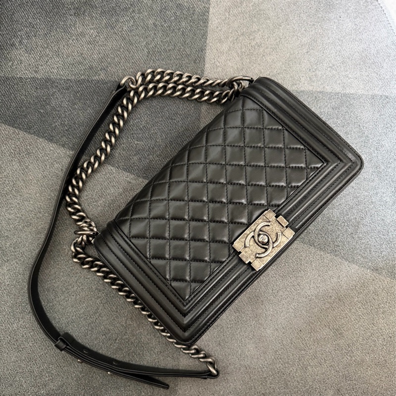 Chanel Boy25 菱格紋黑銀肩背包-0