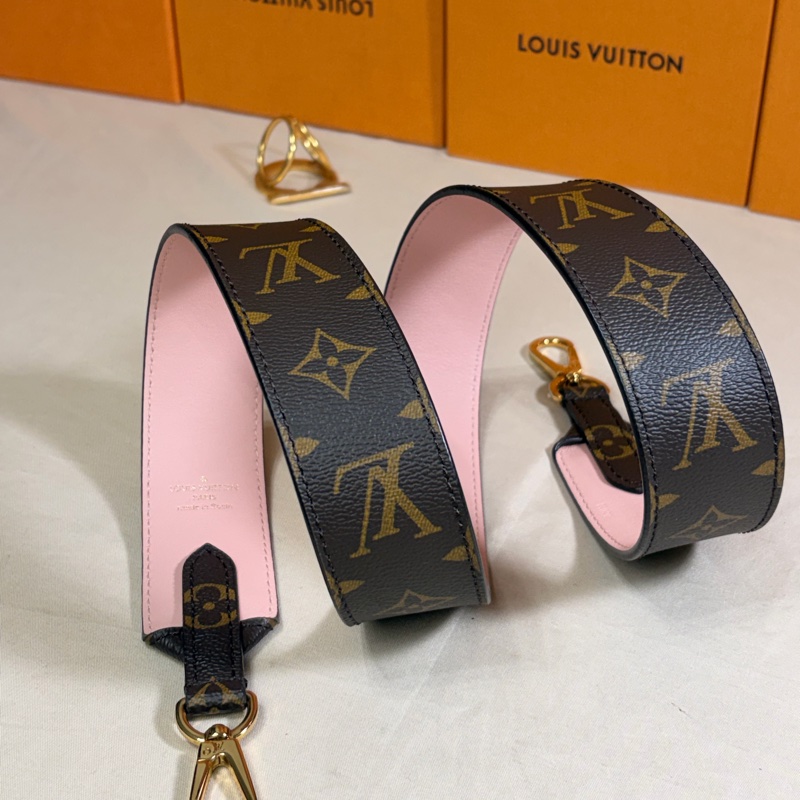 ‼️全台最甜近新美品 LV新款寬背帶/肩帶 LouisVuitton 路易威登 雙面用-5
