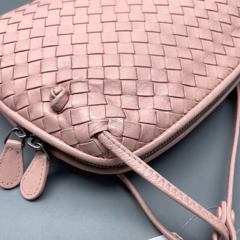 BV葆蝶家編織斜挎相機包粉色/24*17*5cm 🈚附件-7