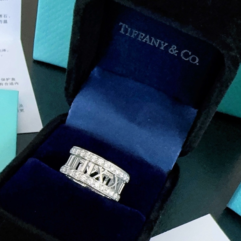 【全新品】蒂芬妮 Tiffany 18k白金atlas系列羅馬數字鑲排鑽戒指-0