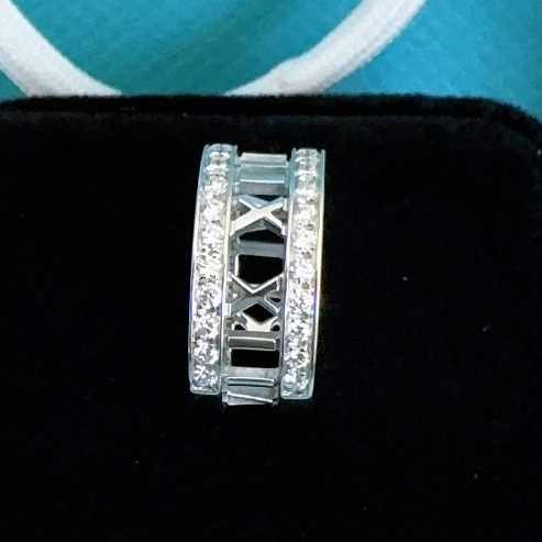 【全新品】蒂芬妮 Tiffany 18k白金atlas系列羅馬數字鑲排鑽戒指-6