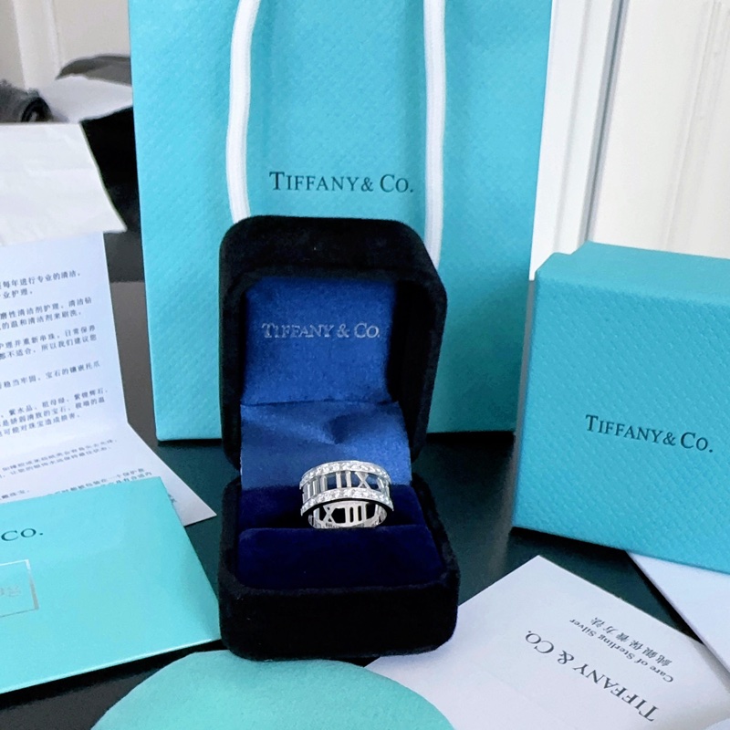 【全新品】蒂芬妮 Tiffany 18k白金atlas系列羅馬數字鑲排鑽戒指-8