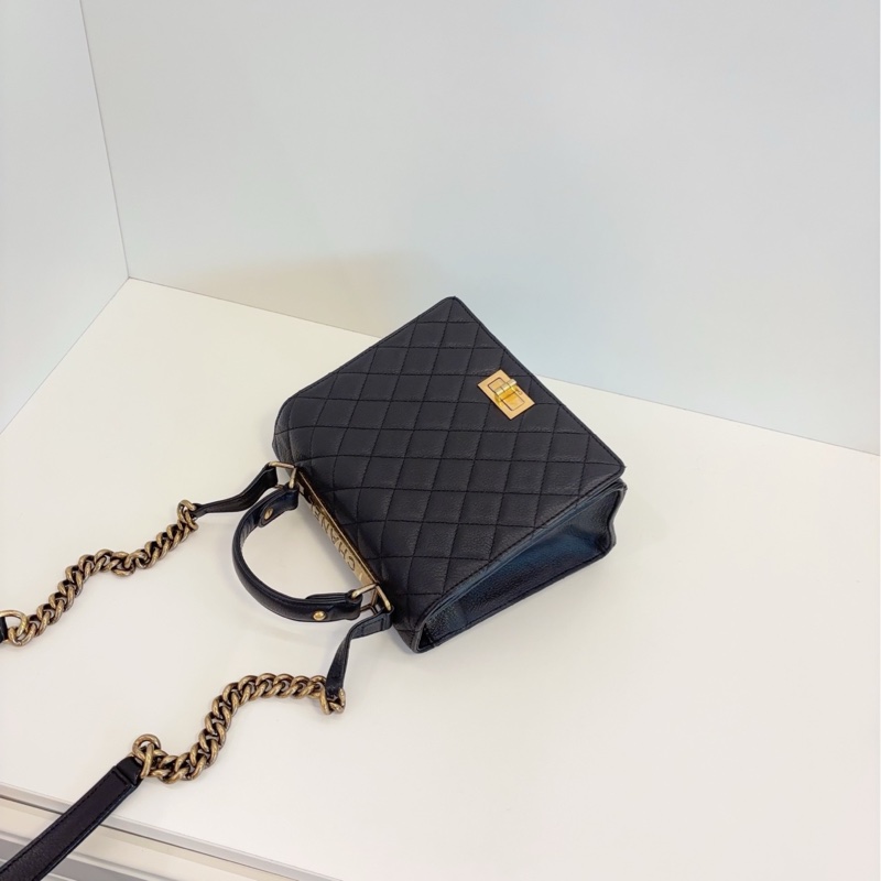 Chanel香奈兒 黑金2.55 Kelly Handle復古郵差包-5