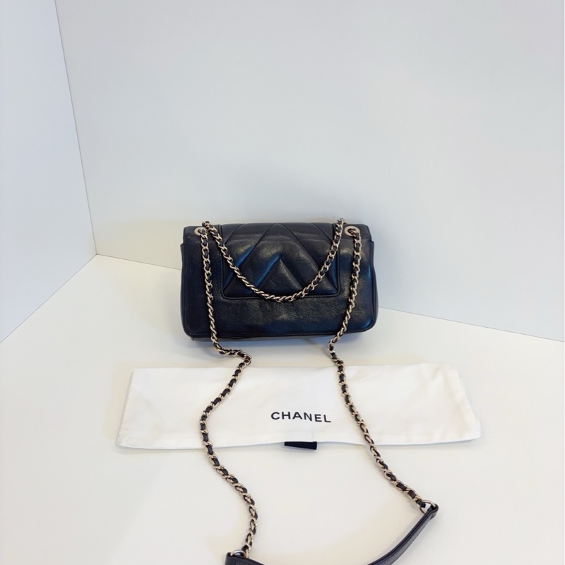 Chanel 香奈兒 黑金 牛皮 琺瑯扣-4