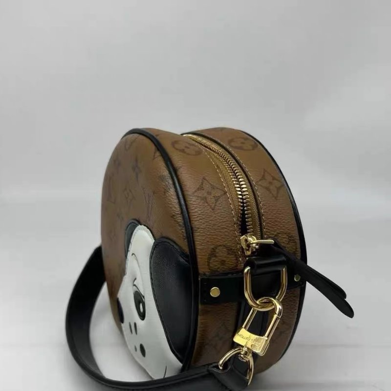 lv 圓餅 狗狗 肩背斜背包 芯片款 牛皮 17 x 18 x 7  99新配件塵袋-4