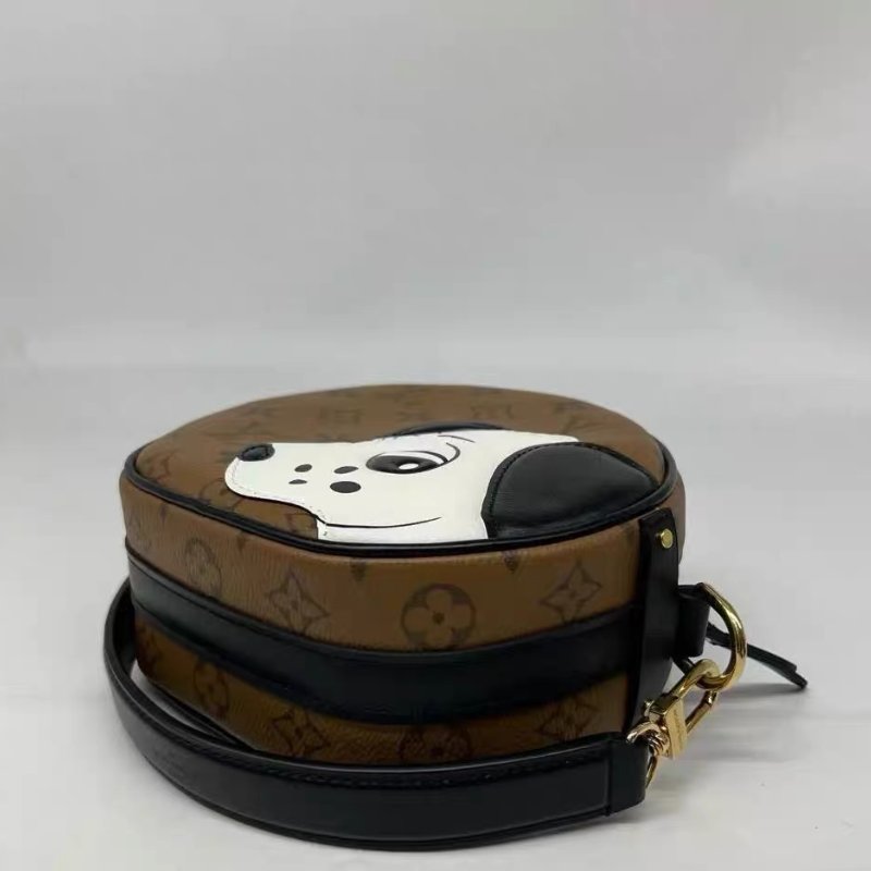 lv 圓餅 狗狗 肩背斜背包 芯片款 牛皮 17 x 18 x 7  99新配件塵袋-5