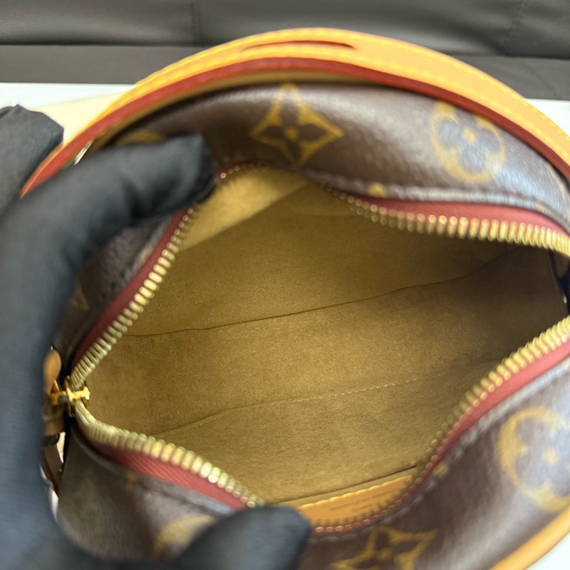 99新 Louis Vuitton路易威登老花小號圓餅包單肩斜挎包 有塵袋芯片款 尺寸：長17cm 寬7cm-7