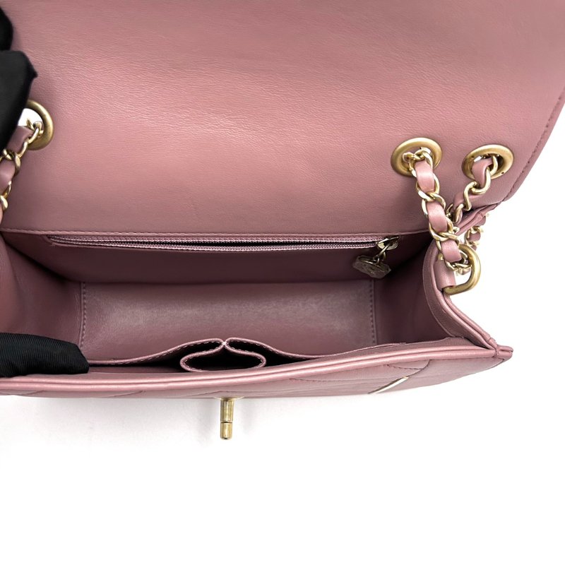 CHANEL 粉色金扣V紋信封包 24*16*8 98新配件塵袋-5