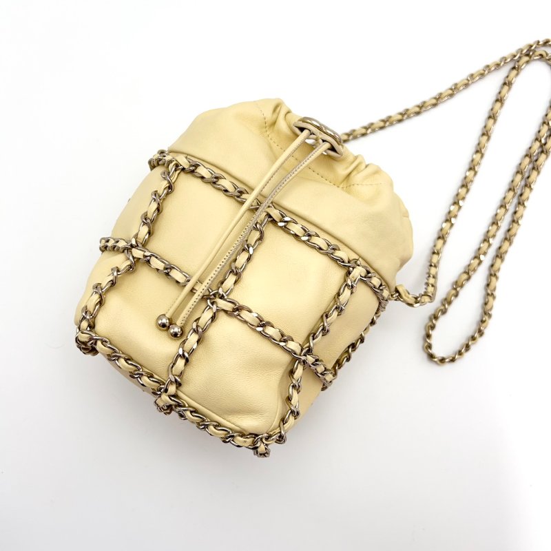 CHANEL 黃色抽繩水桶肩背斜背包12*17*11 98新配件塵袋-2