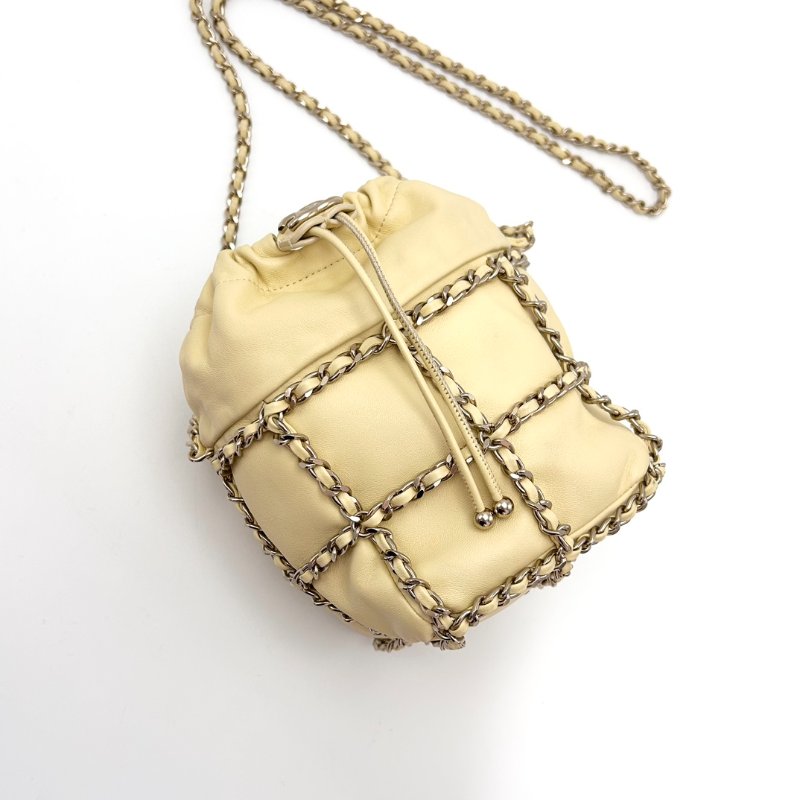 CHANEL 黃色抽繩水桶肩背斜背包12*17*11 98新配件塵袋-3