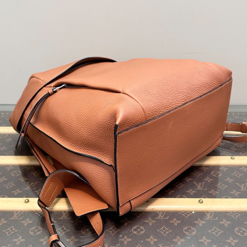 ️LOEWE 老款Military棕色 粒面牛皮後背包34*39*15 98新配件塵袋-3