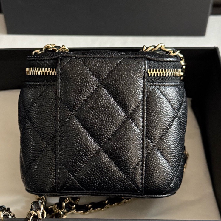 99新chanel香奈兒 黑色金扣荔枝紋牛皮盒子包單肩斜挎包 鏡子原膜在 24年芯片款有盒子 塵袋 尺寸：10*7*9cm。-1
