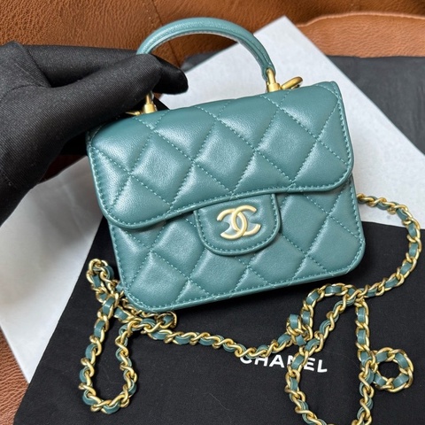 CHANEL  21k綠色手柄公文包mini 31開有卡 復古綠搭配復古五金 超洋氣 成色很好