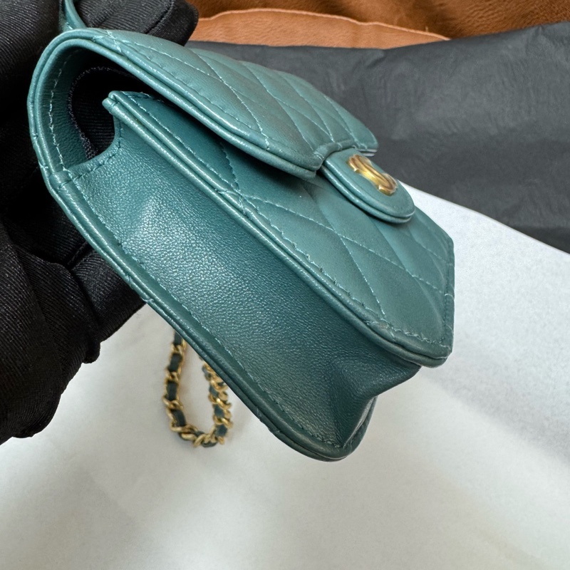 CHANEL 21k綠色手柄公文包mini 31開有卡 復古綠搭配復古五金 超洋氣 成色很好-3