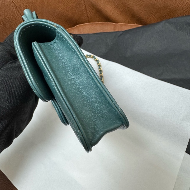 CHANEL 21k綠色手柄公文包mini 31開有卡 復古綠搭配復古五金 超洋氣 成色很好-4