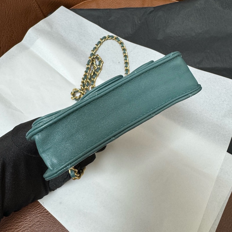 CHANEL 21k綠色手柄公文包mini 31開有卡 復古綠搭配復古五金 超洋氣 成色很好-5
