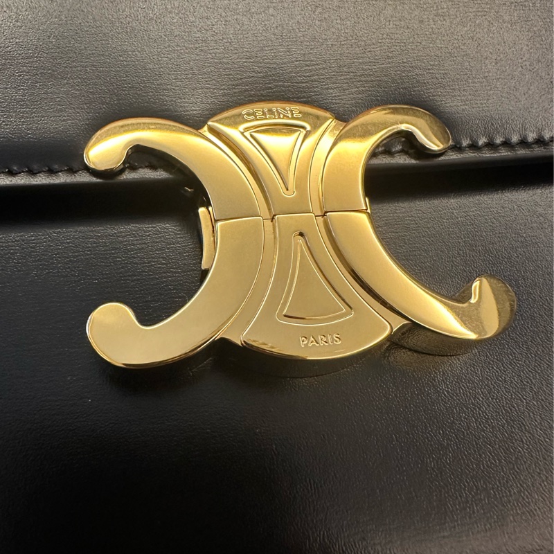 Celine Triomphe 亮澤牛皮手袋-3