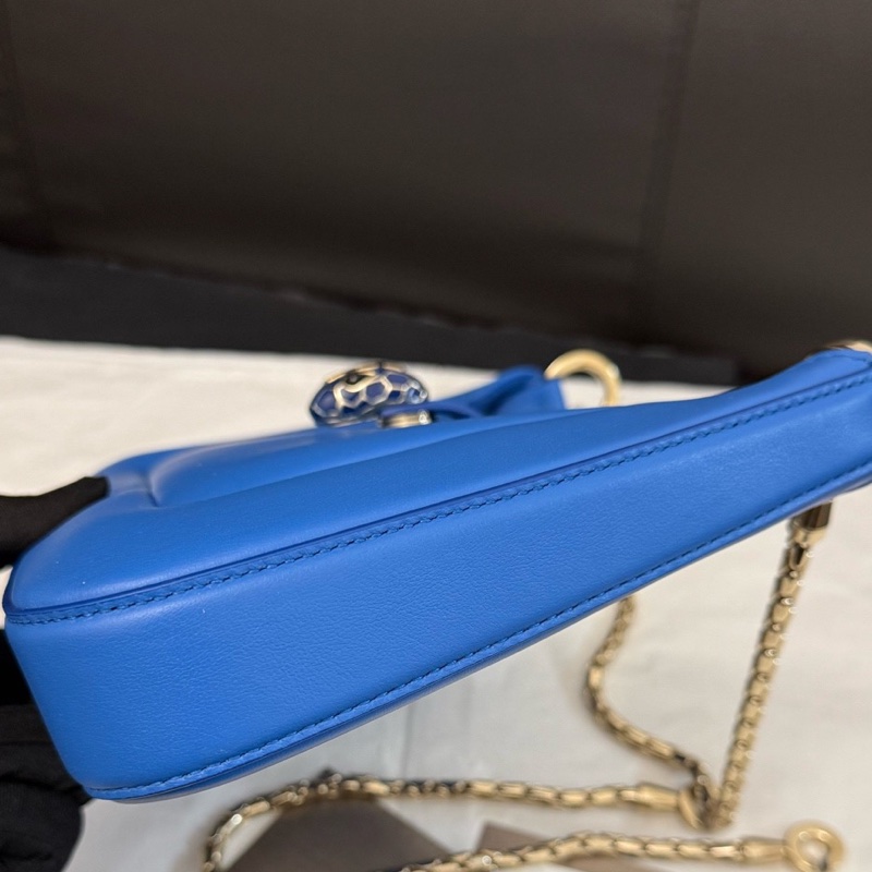 99新Bvlgari寶格麗Serpenti Baia系列單肩斜挎包新款hobo腋下包,經典蛇形設計 藍色小牛皮 23年尺寸:27.5 x 18 x 4.5cm, 附件:保卡 肩帶。-6