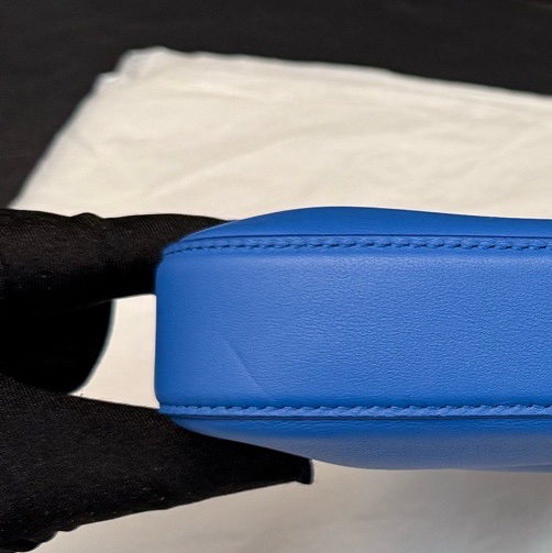 99新Bvlgari寶格麗Serpenti Baia系列單肩斜挎包新款hobo腋下包,經典蛇形設計 藍色小牛皮 23年尺寸:27.5 x 18 x 4.5cm, 附件:保卡 肩帶。-8