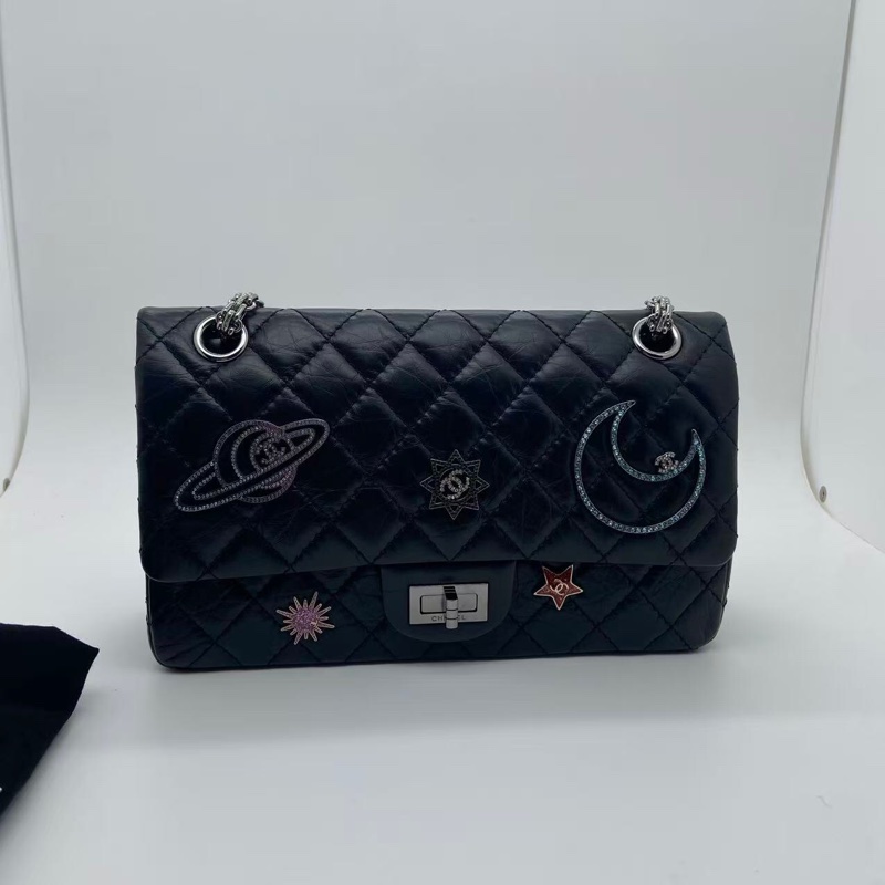 Chanel香奈兒2.55中號彗星徽章圖案黑色牛皮復古金扣鏈條包,鐳射24開-8