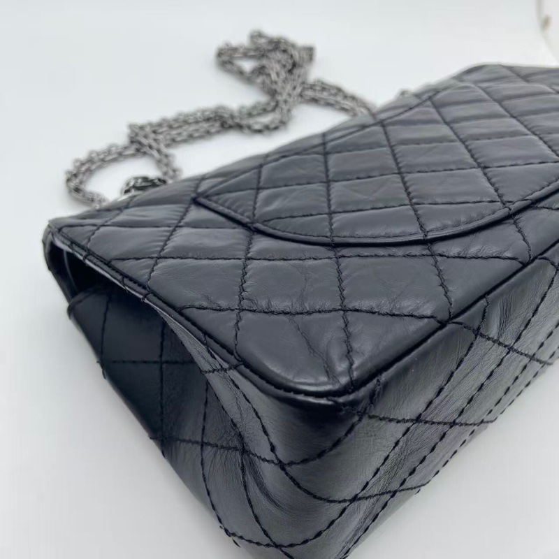 Chanel香奈兒2.55中號彗星徽章圖案黑色牛皮復古金扣鏈條包,鐳射24開-12