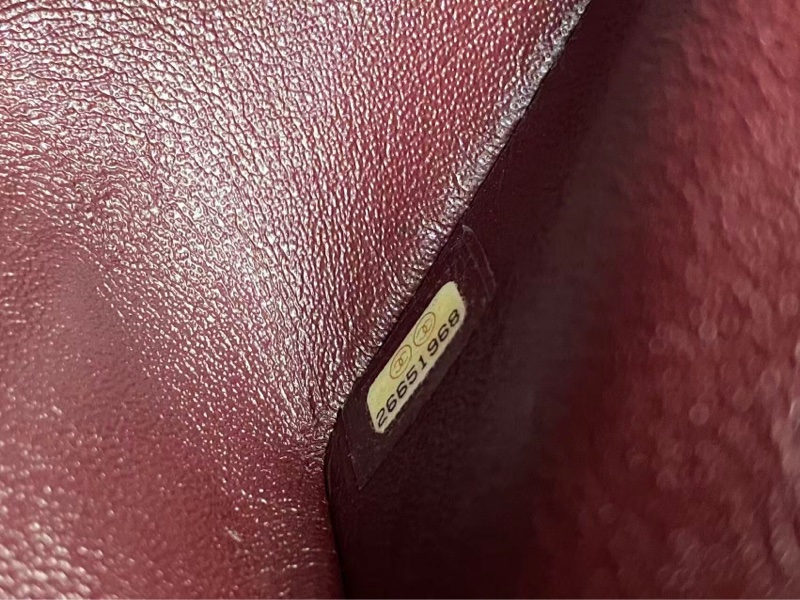 Chanel香奈兒2.55小號徽章黑色牛皮復古金扣鏈條包,鐳射26開-8