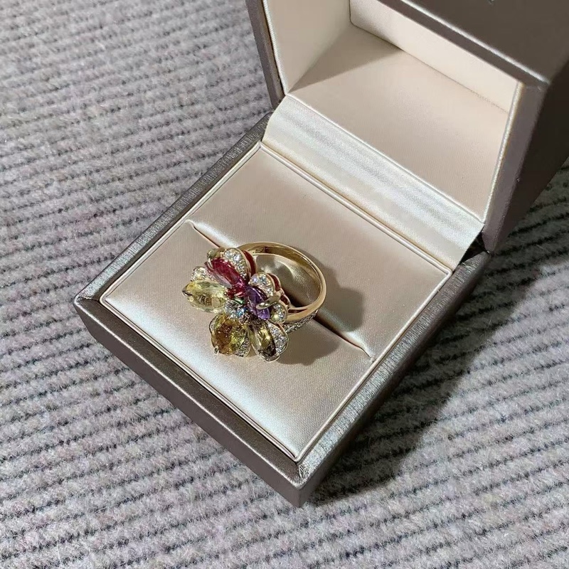 Bvlgari寶格麗sapphier flower系列高端彩寶鑲鑽戒指，天然寶石限定 超稀缺款式，直徑2.5cm 實物璀璨奪目，53碼-3