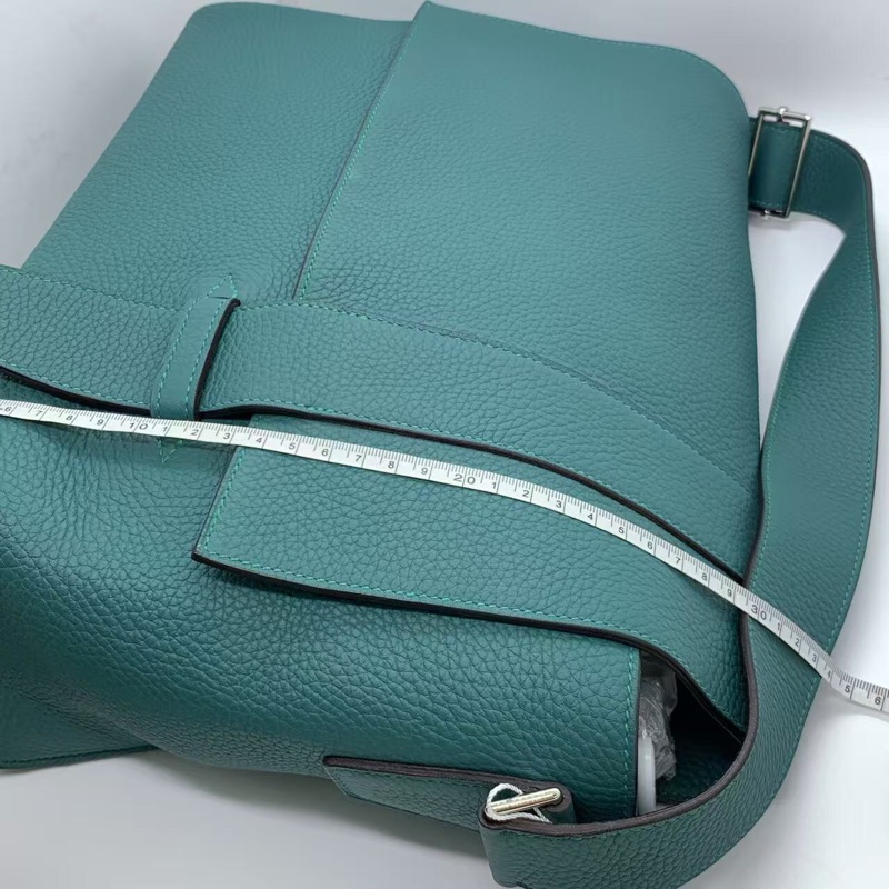 二手HERMES愛馬仕Alfred全皮郵差包,孔雀藍,R刻 35×25-9
