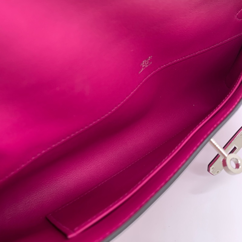 Hermes愛馬仕Kelly cut玫瑰粉swift皮銀扣D刻,配根肩帶就是Woc-6