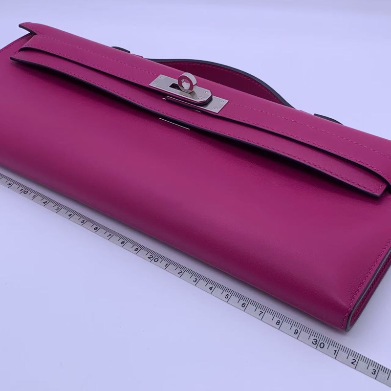 Hermes愛馬仕Kelly cut玫瑰粉swift皮銀扣D刻,配根肩帶就是Woc-15