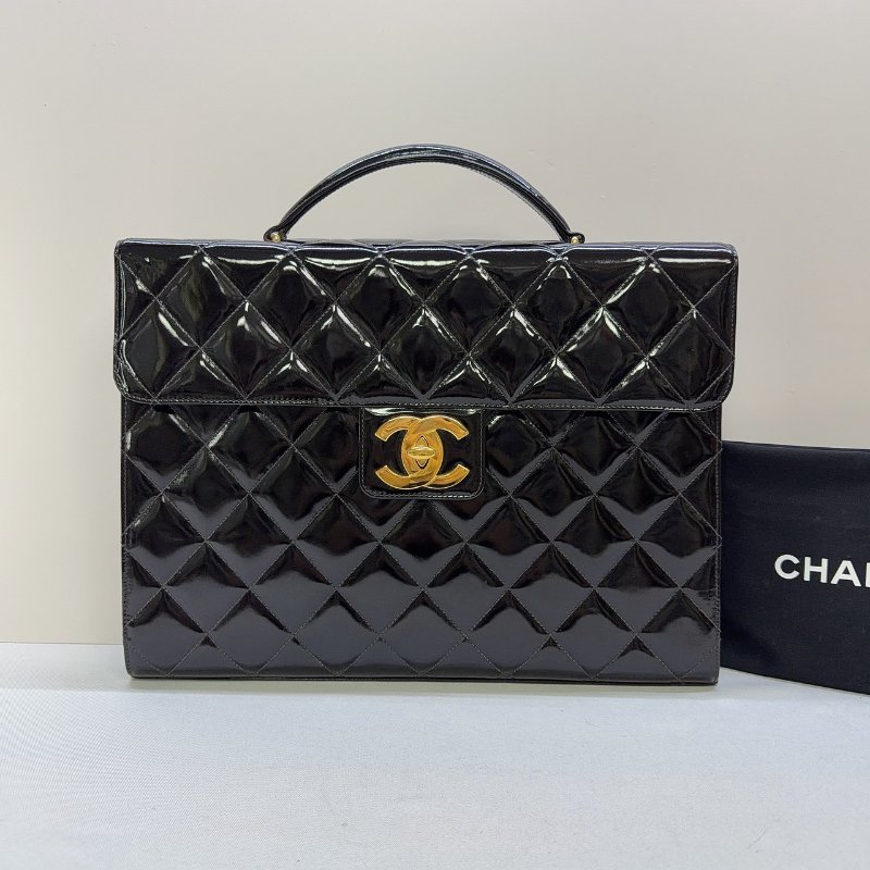 CHANEL Vintage菱格紋漆皮公事包-0