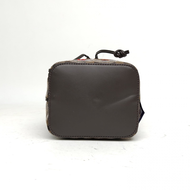 FENDI MONTRESOR迷你水桶包老花帆布金扣-3