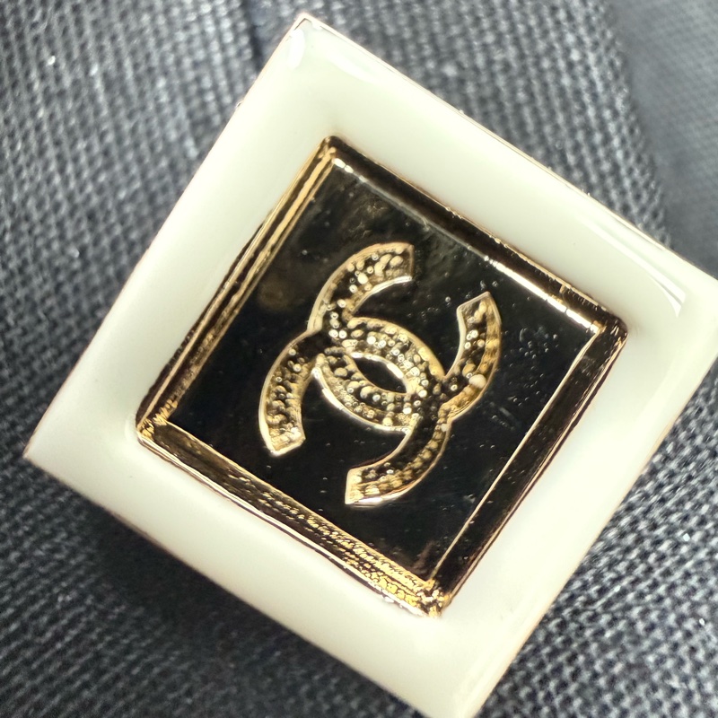 Chanel 方型經典耳環 全新閒置-0