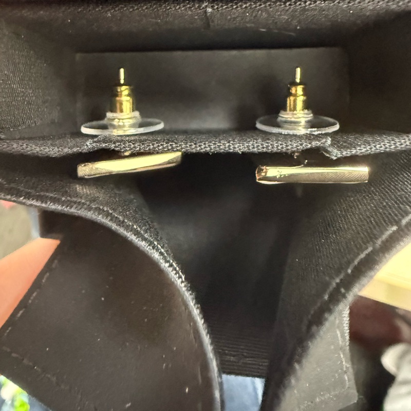 Chanel 方型經典耳環 全新閒置-2