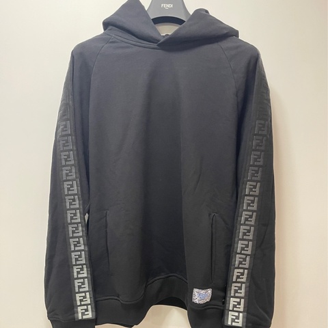 Fendi 黑色加絨FF Logo衛衣