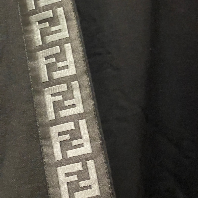 Fendi 黑色加絨FF Logo衛衣-3