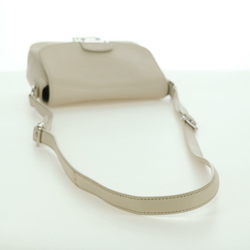 【日本直送】Miu Miu 象牙銀色皮革肩背包 正品 am11214V-6
