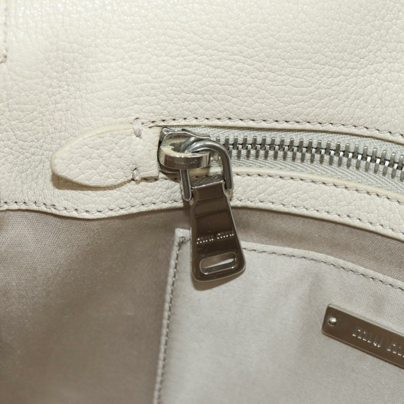 【日本直送】Miu Miu 象牙銀色皮革肩背包 正品 am11214V-26