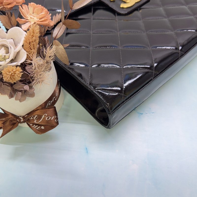 CHANEL Vintage菱格紋漆皮雙C轉扣公事包-9