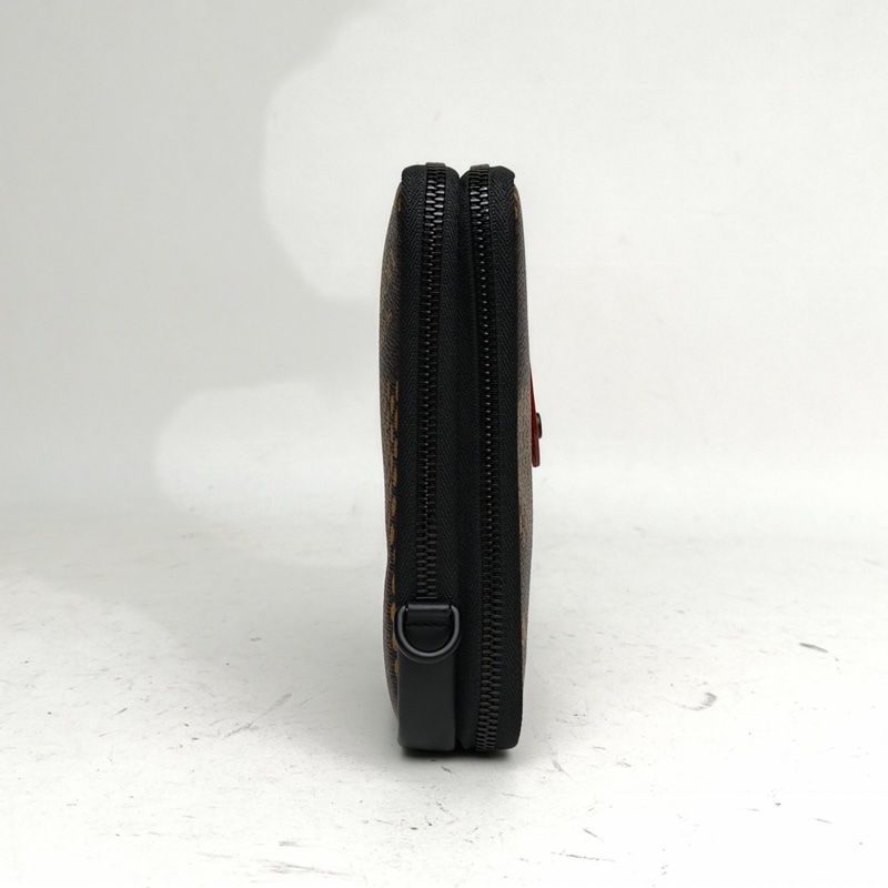 LOUIS VUITTON NIGO聯名Double斜挎包小烏龜圖案晶片-1