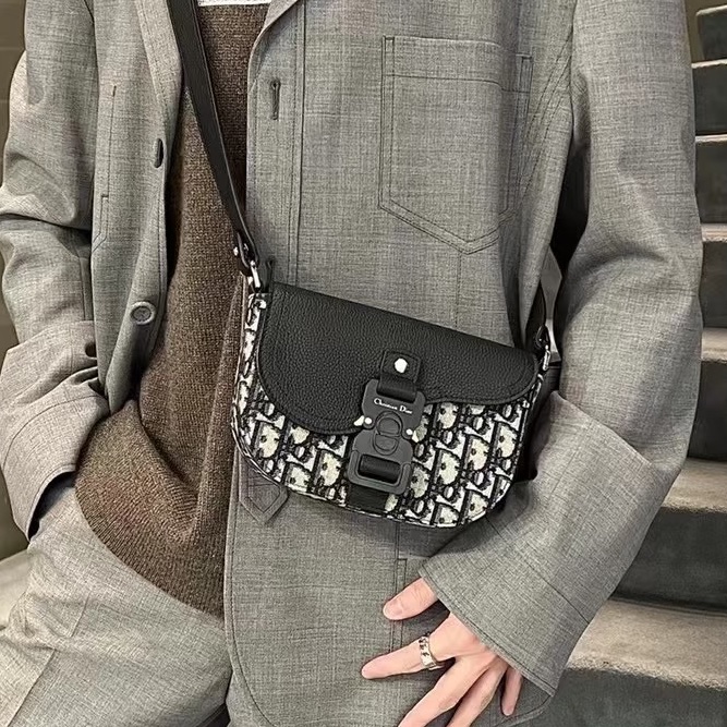 DIOR深藍牛皮Saddle迷你男郵差包2ADCA435YKS-9