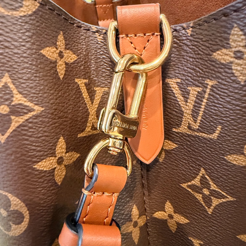 LV 焦糖水桶包-4