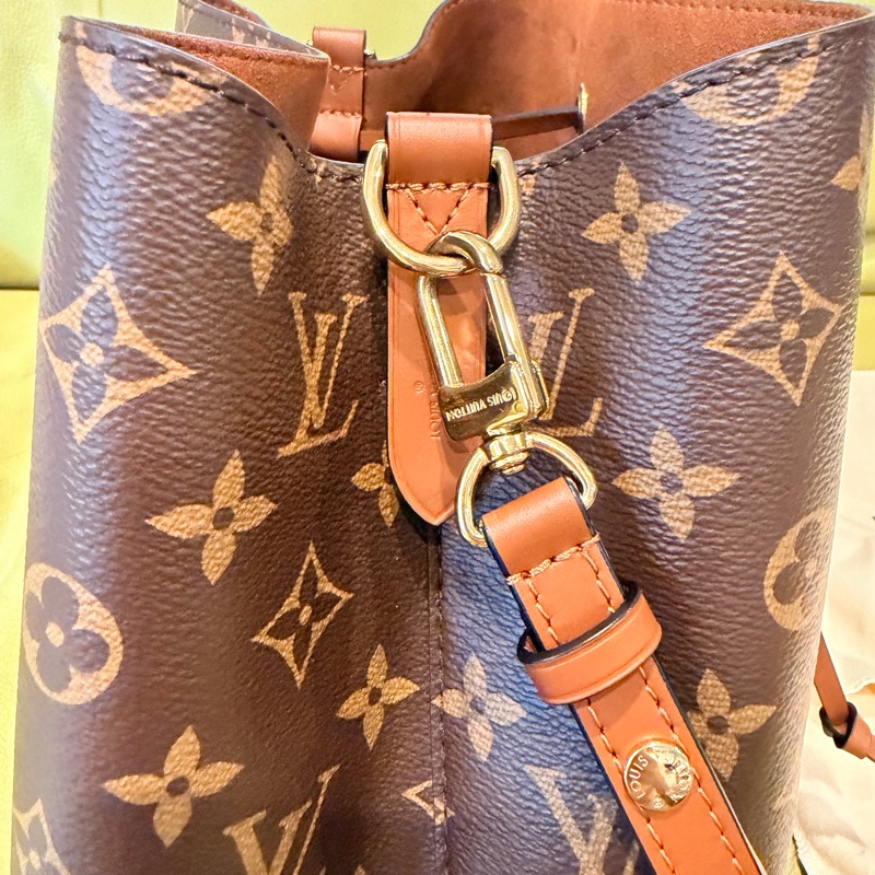 LV 焦糖水桶包-5