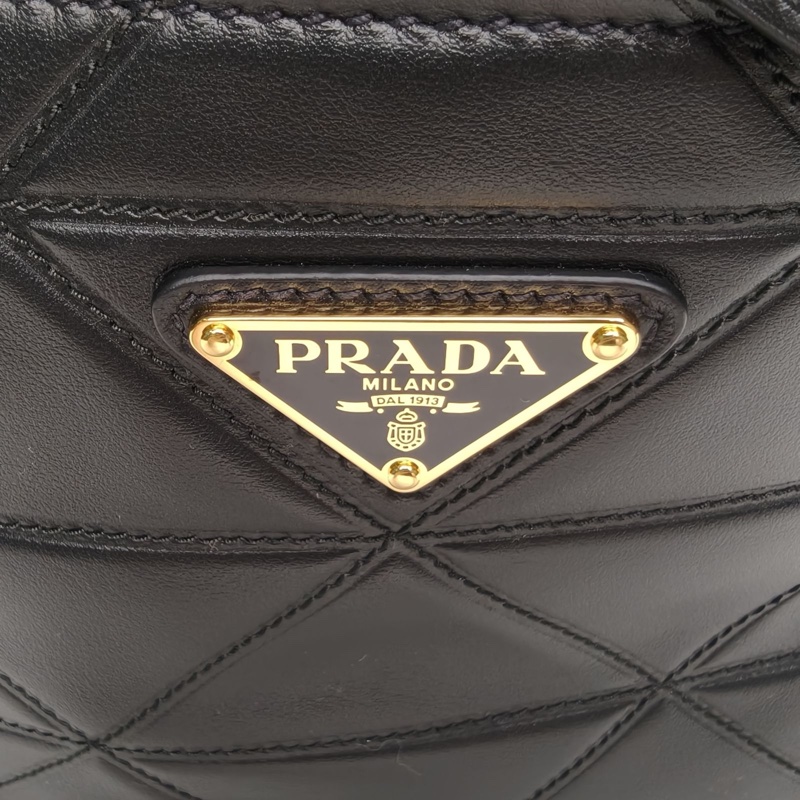 PRADA 黑色牛皮金扣托特包-4