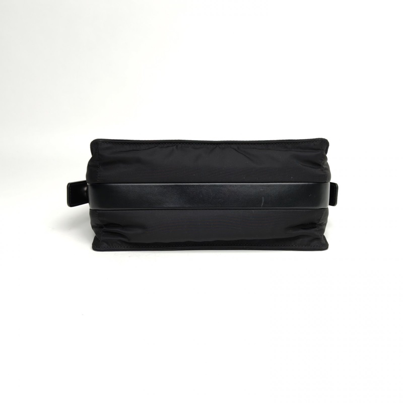 PRADA Re-NylonCINI郵差包小號黑色尼龍-3