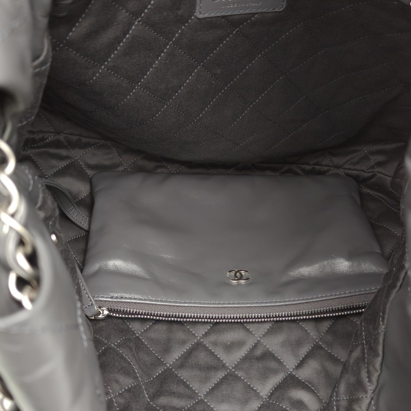 CHANEL 22BagTote托特包中號灰色牛皮晶片開銀扣-5