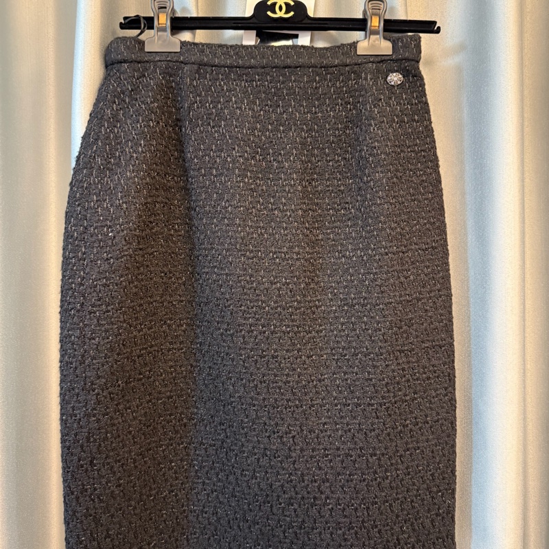 Chanel classic tweed skirt-0